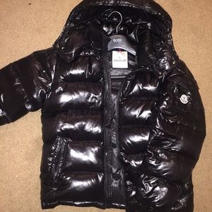 Moncler Men’s Maya puffer jacket! Size 4 (XL)
